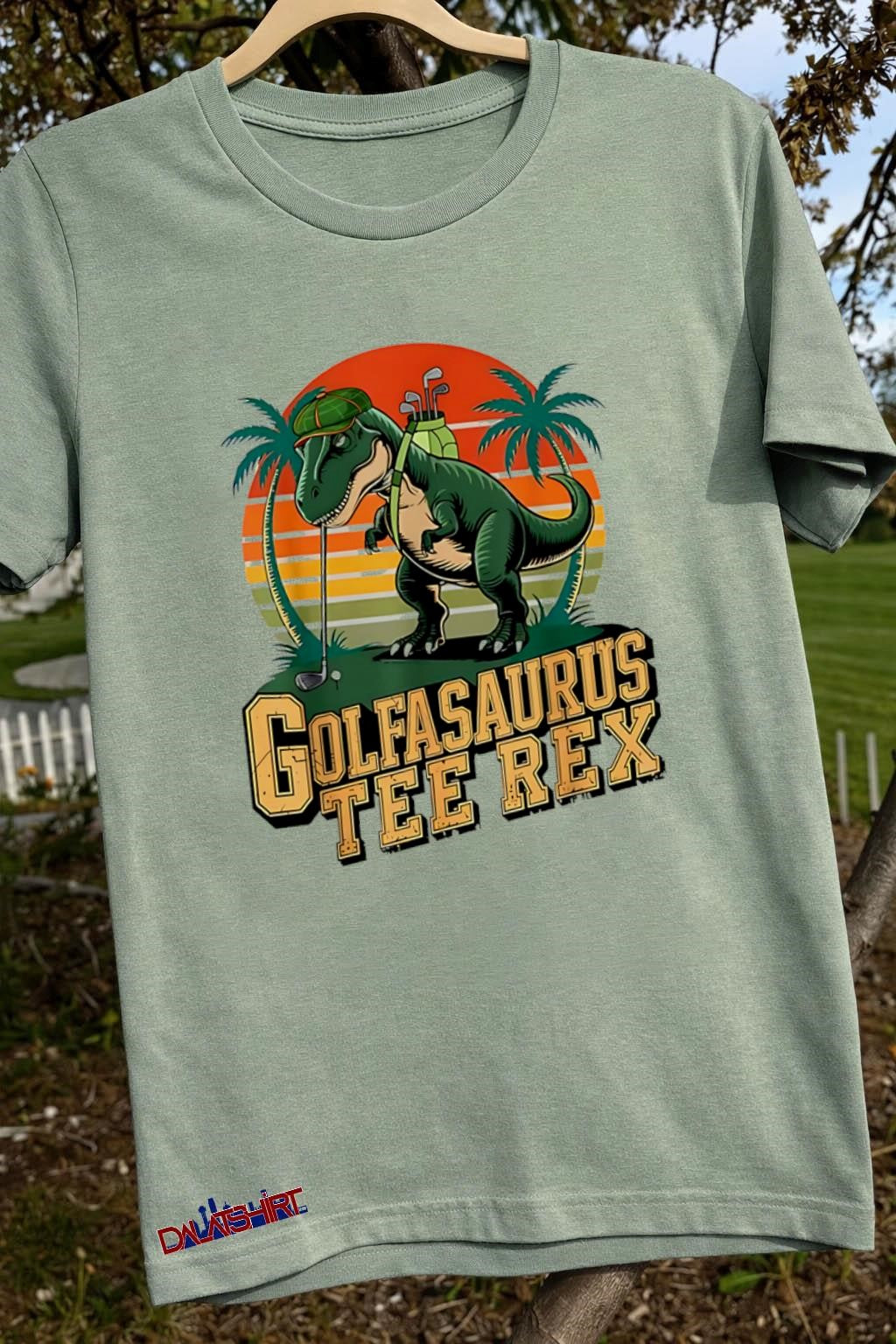 Golfasaurus Tee Rex T-Rex Dinosaur Playing Golf Retro Sunset shirt