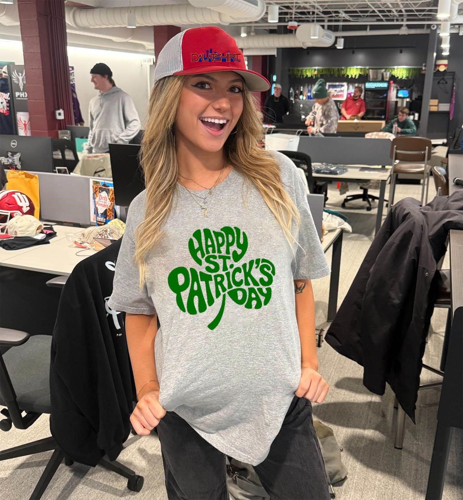 Happy St. Patrick’s Day Green Clover Shamrock Text shirt