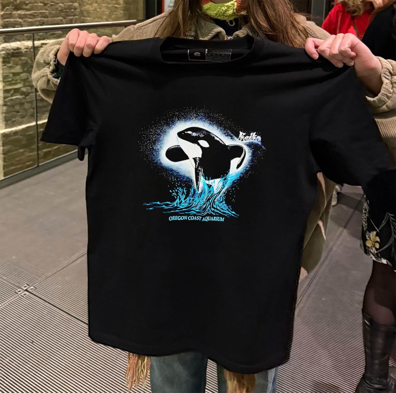 Keiko Oregon Coast Aquarium Orca Whale shirt