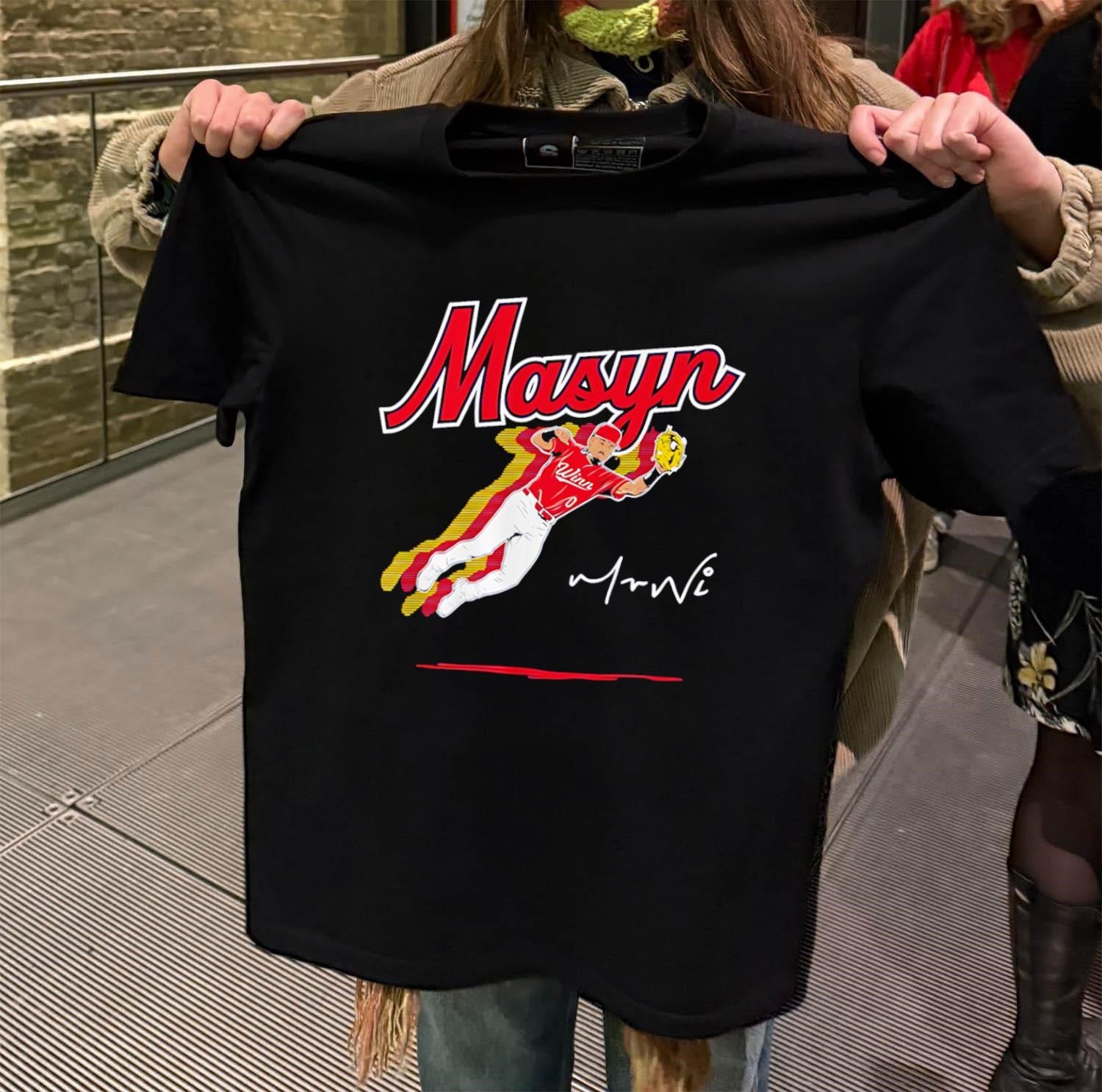 Masyn Winn St. Louis Baseball Diving Catch shirt