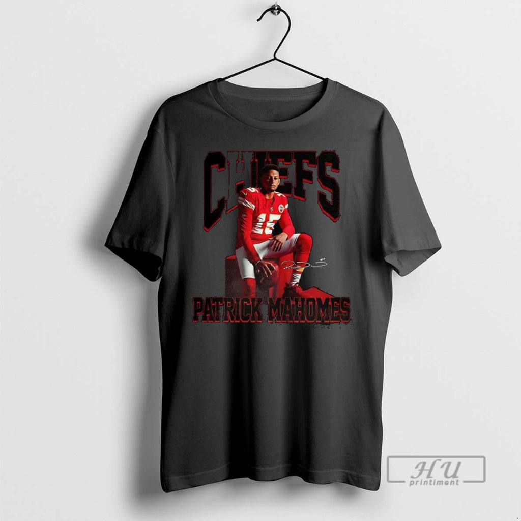 New Patrick Mahomes Kansas City Chiefs Football Signature Graphic Tee Shirt Sweatshirt Hoodies