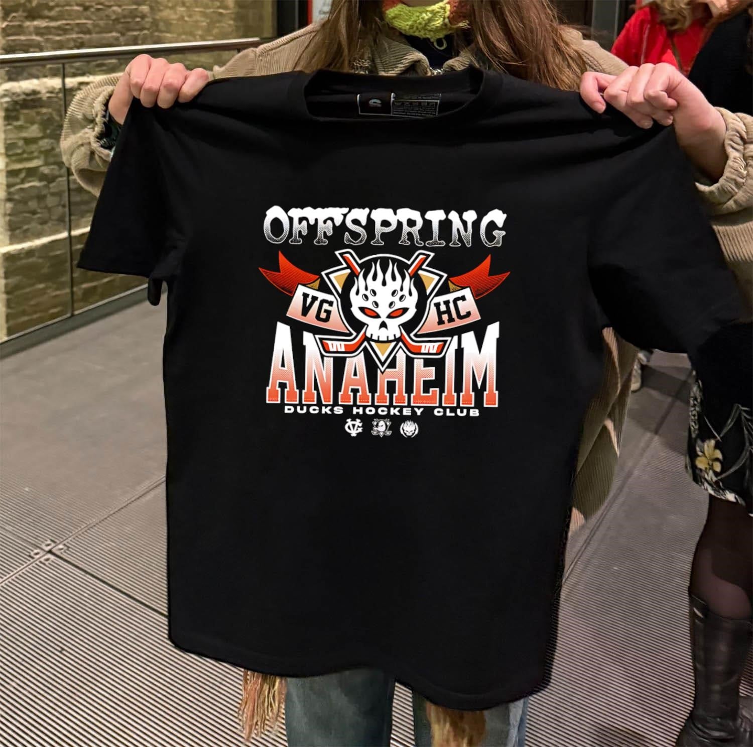 Offspring VG HC Anaheim Ducks Hockey Club Skull And Crossbones shirt