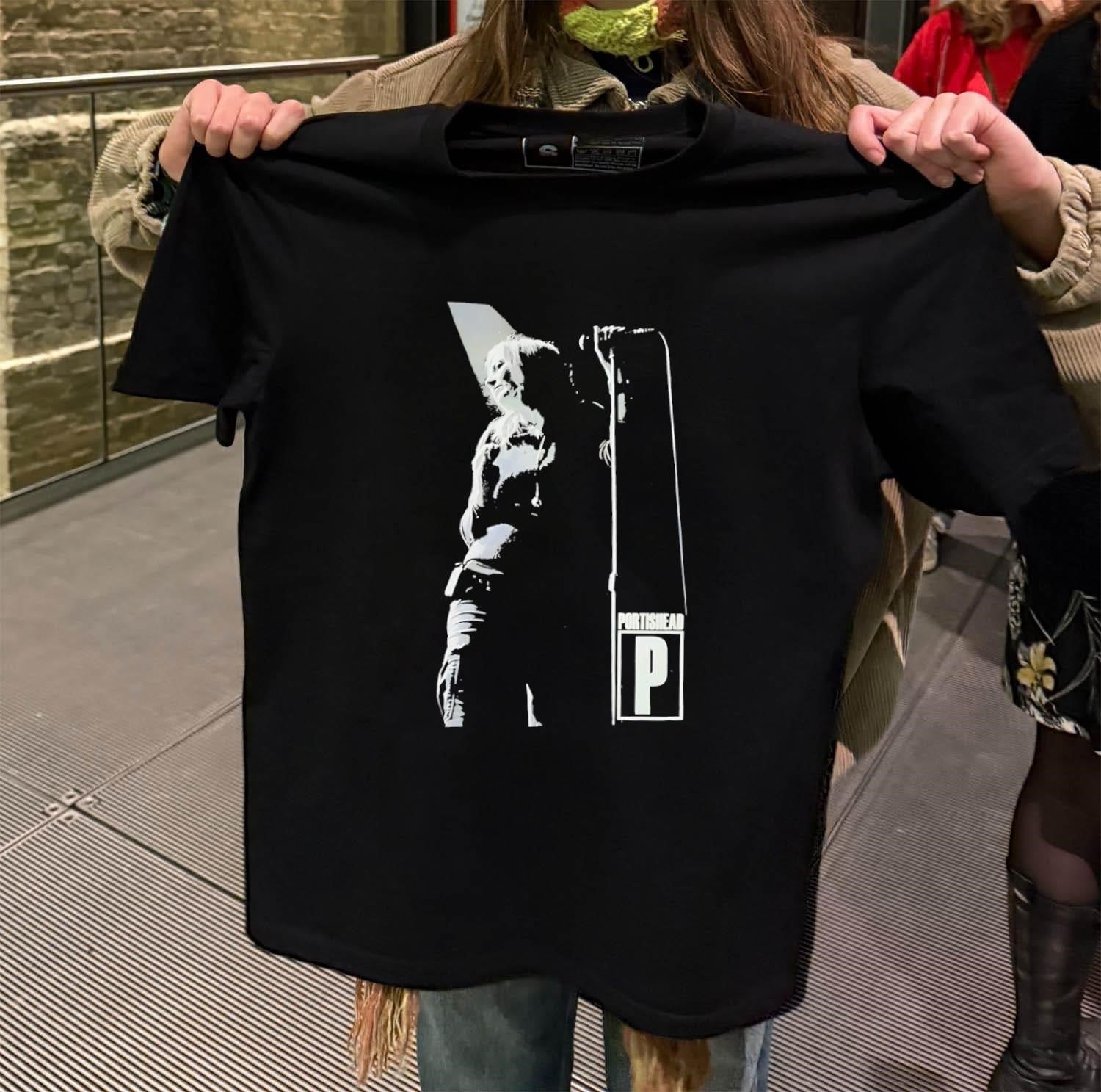 Portishead singer Beth Gibbons silhouette monochrome music shirt