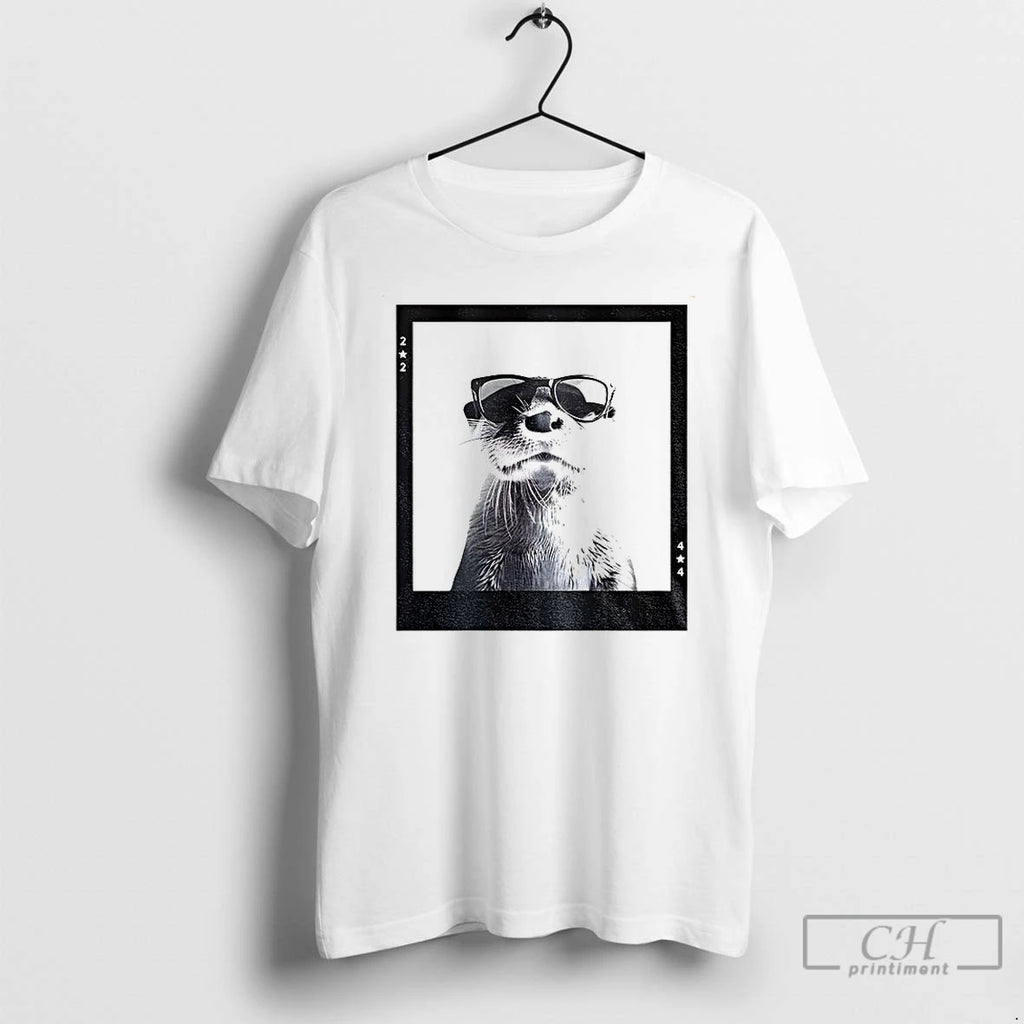 Premium Otter Wearing Glasses Photo Funny Meme T Shirts