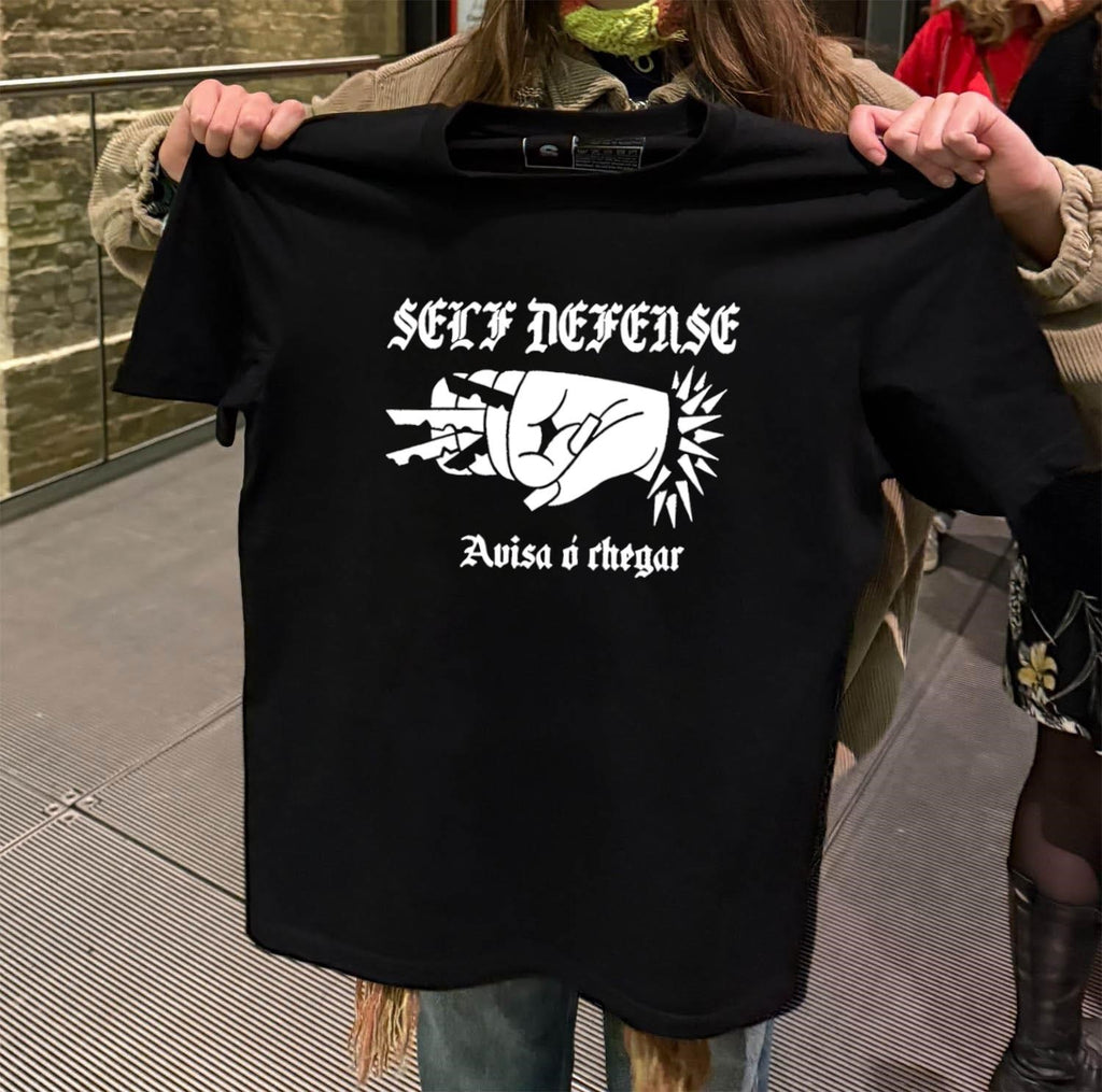 Self Defense Fist With Blades Avisa Ó Chegar Punk shirt