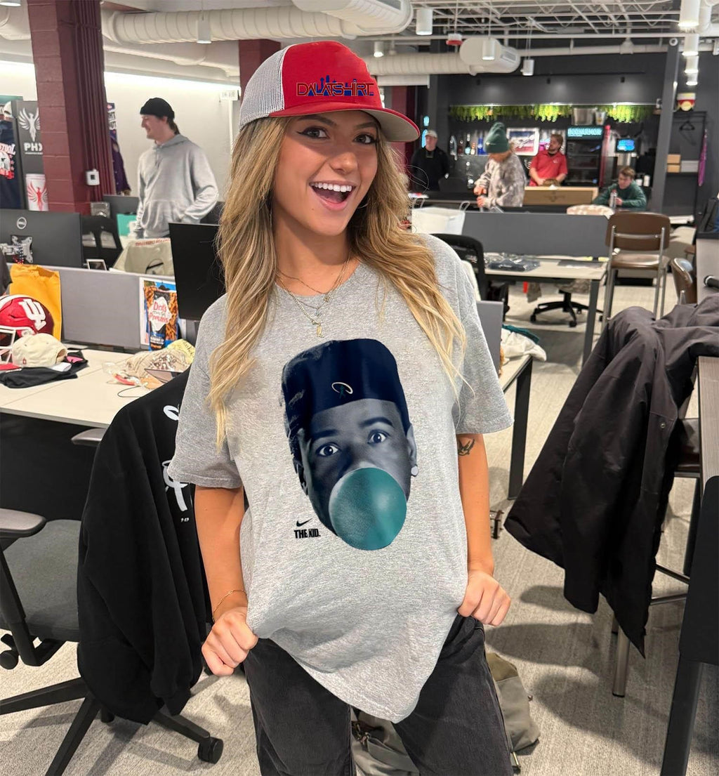 The Kid Ken Griffey Jr blowing bubble gum shirt