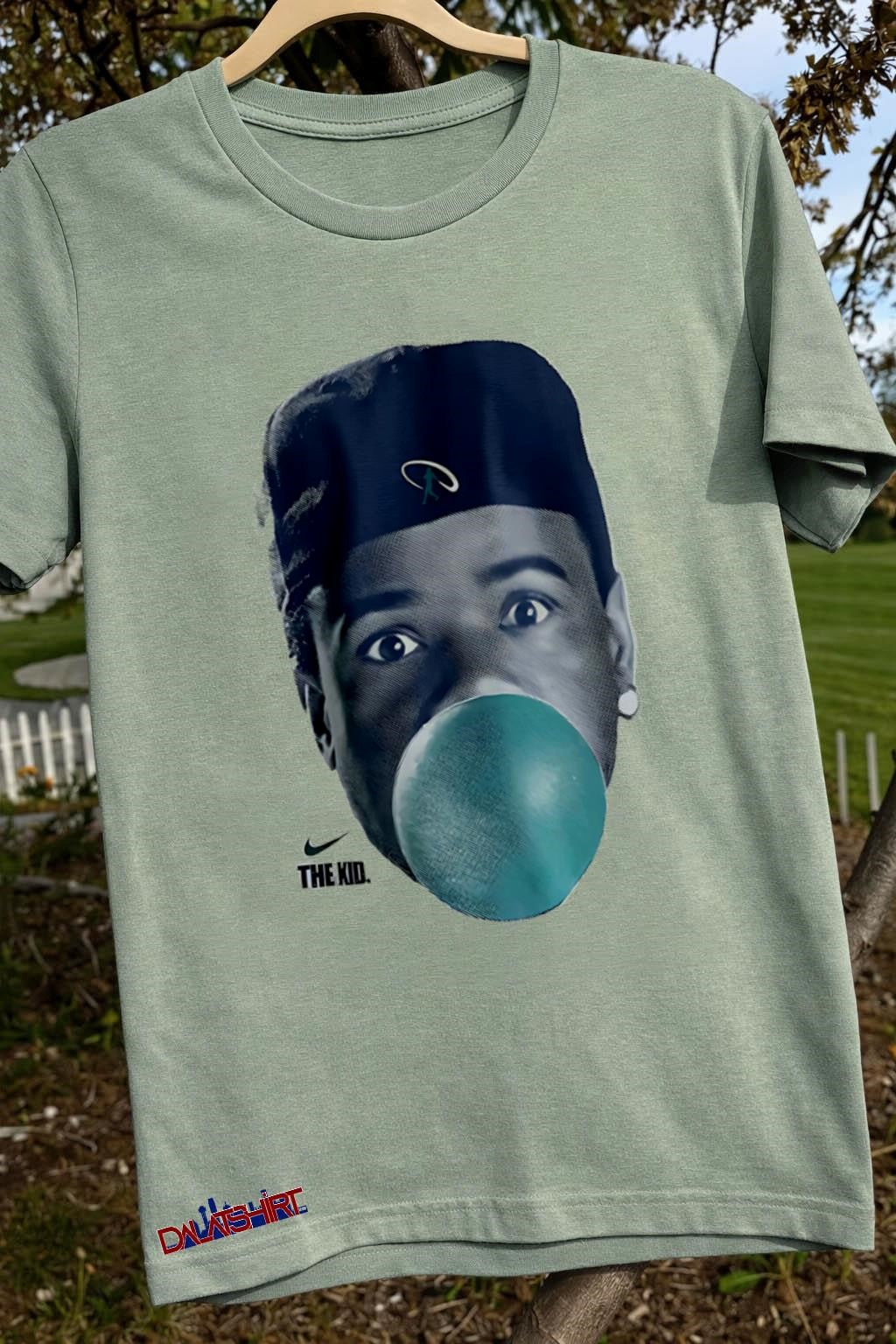 The Kid Ken Griffey Jr blowing bubble gum shirt