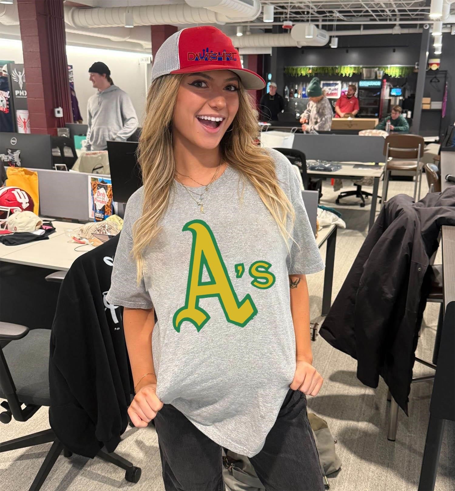 Topps Oakland Athletics A’s Logo Graphic Cotton shirt