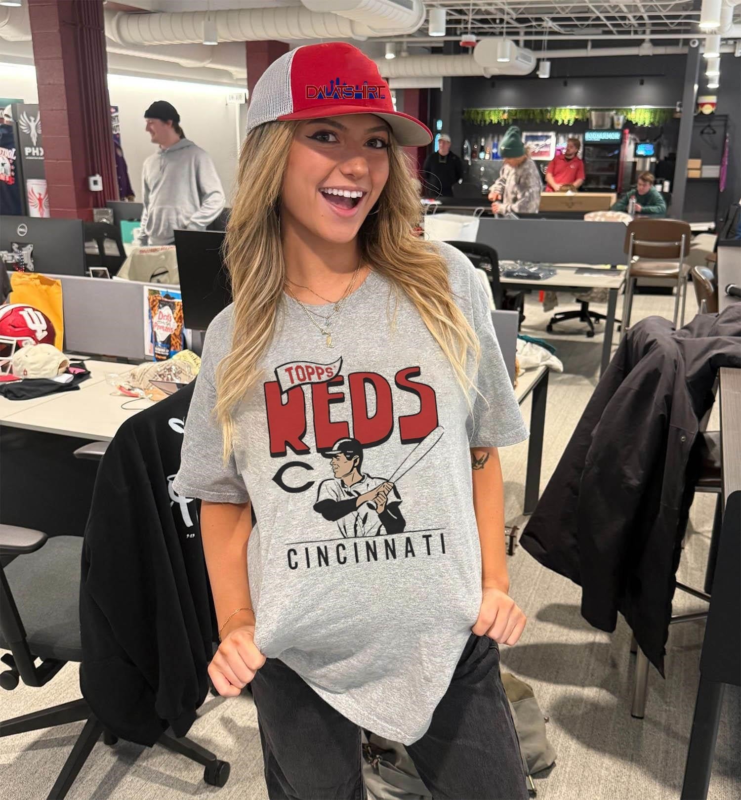 Topps Reds Cincinnati Batter Wishbone C Logo Graphic shirt