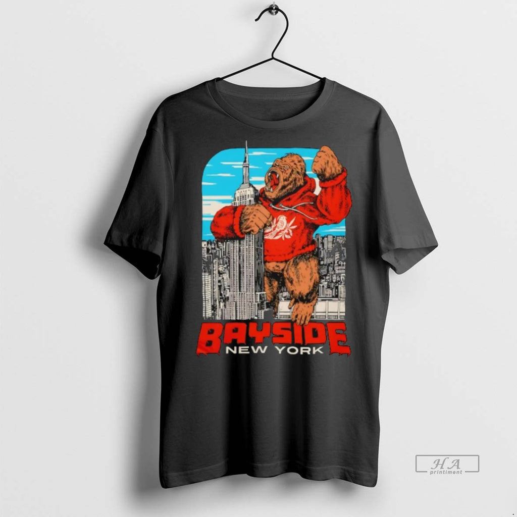 Trendy Official Bayside New York King Kong City Skyline Tee Sweater
