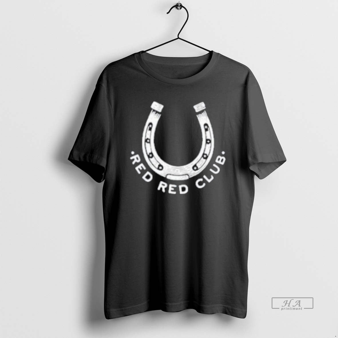 Trendy Red Rum Club Horseshoe 2025