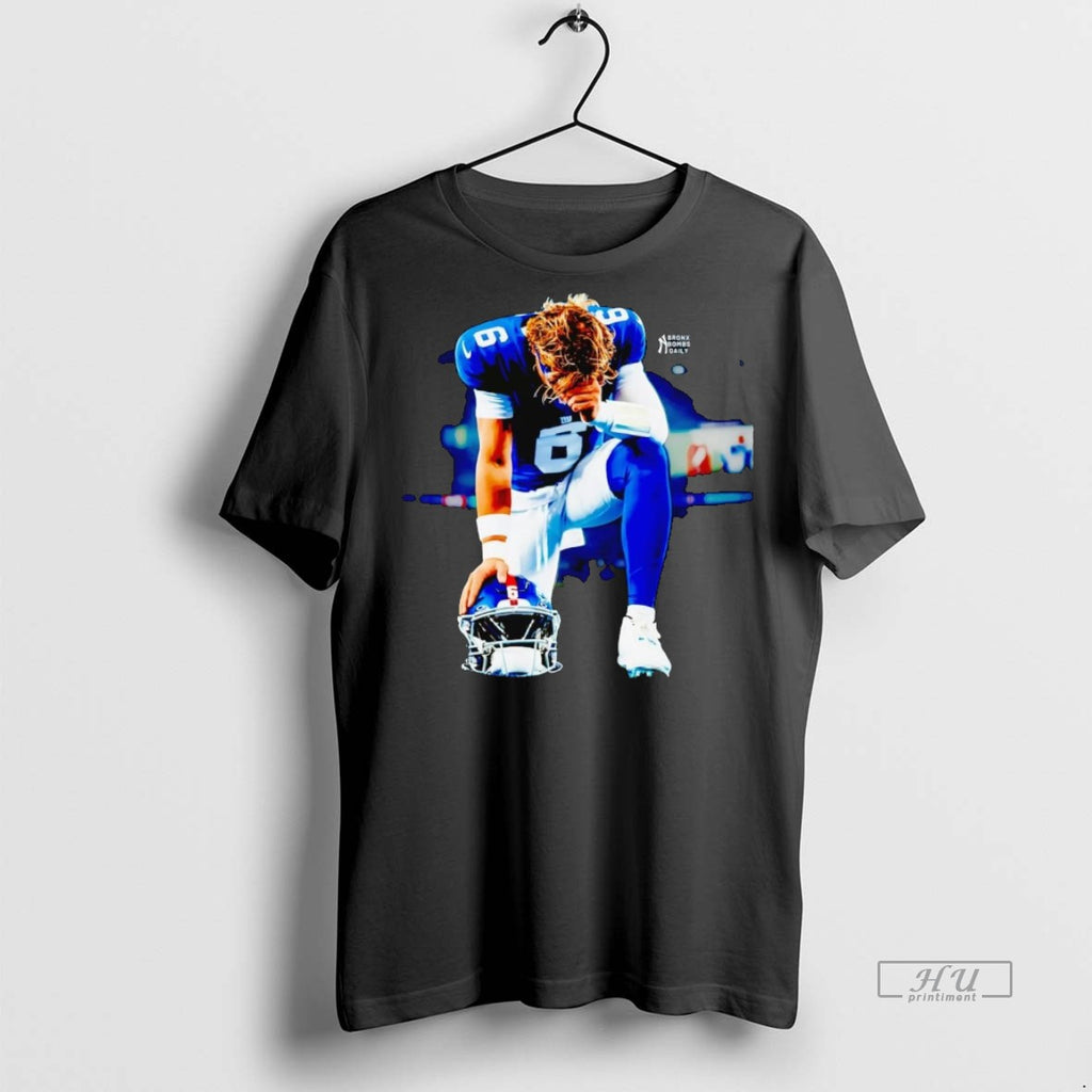 Viral In Jaxson Dart We Trust Ny Giants Helmet Tee Shirt Sweater