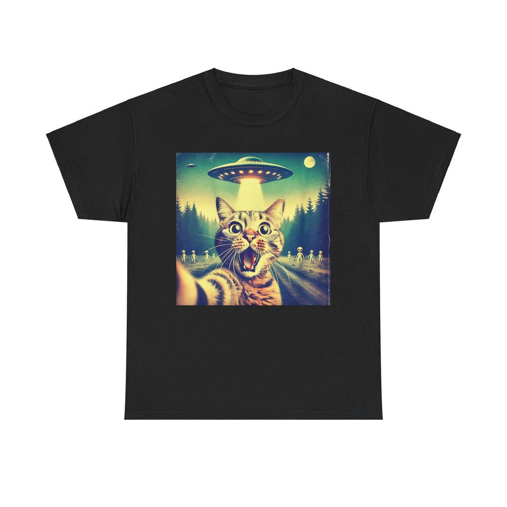 Funny Cat Selfie UFO Alien Hilarious Sci-Fi Graphic Cat Fun T-Shirt