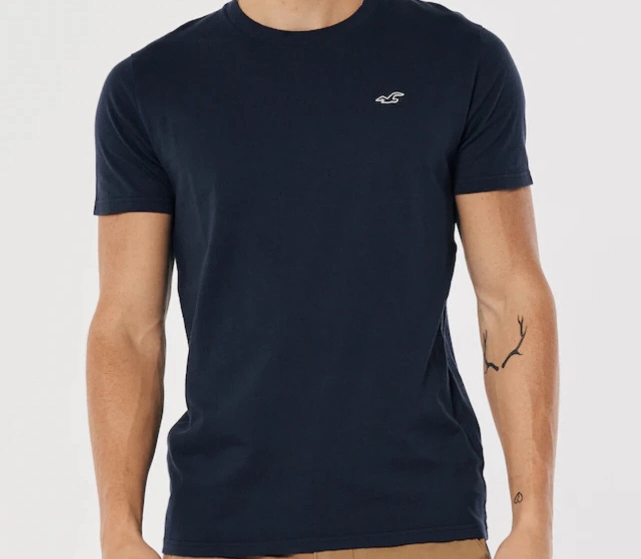 Hollister Men's Short Sleeve Crew Neck Must-Have Tee Logo T-Shirt