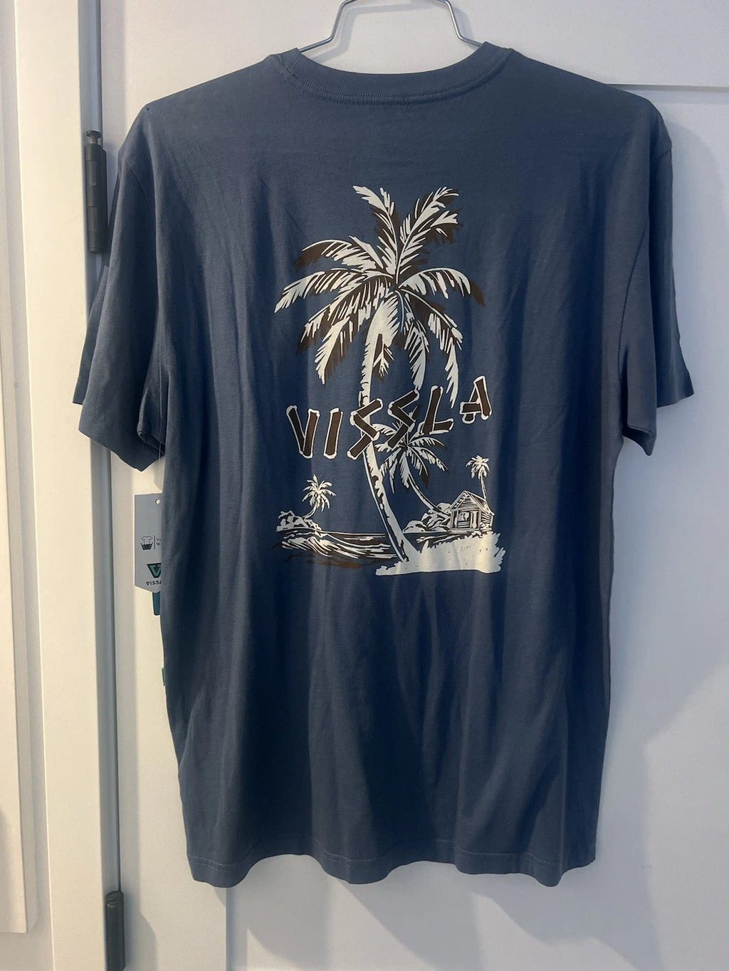 Vissla premium t-shirt Size L New Organic Cotton