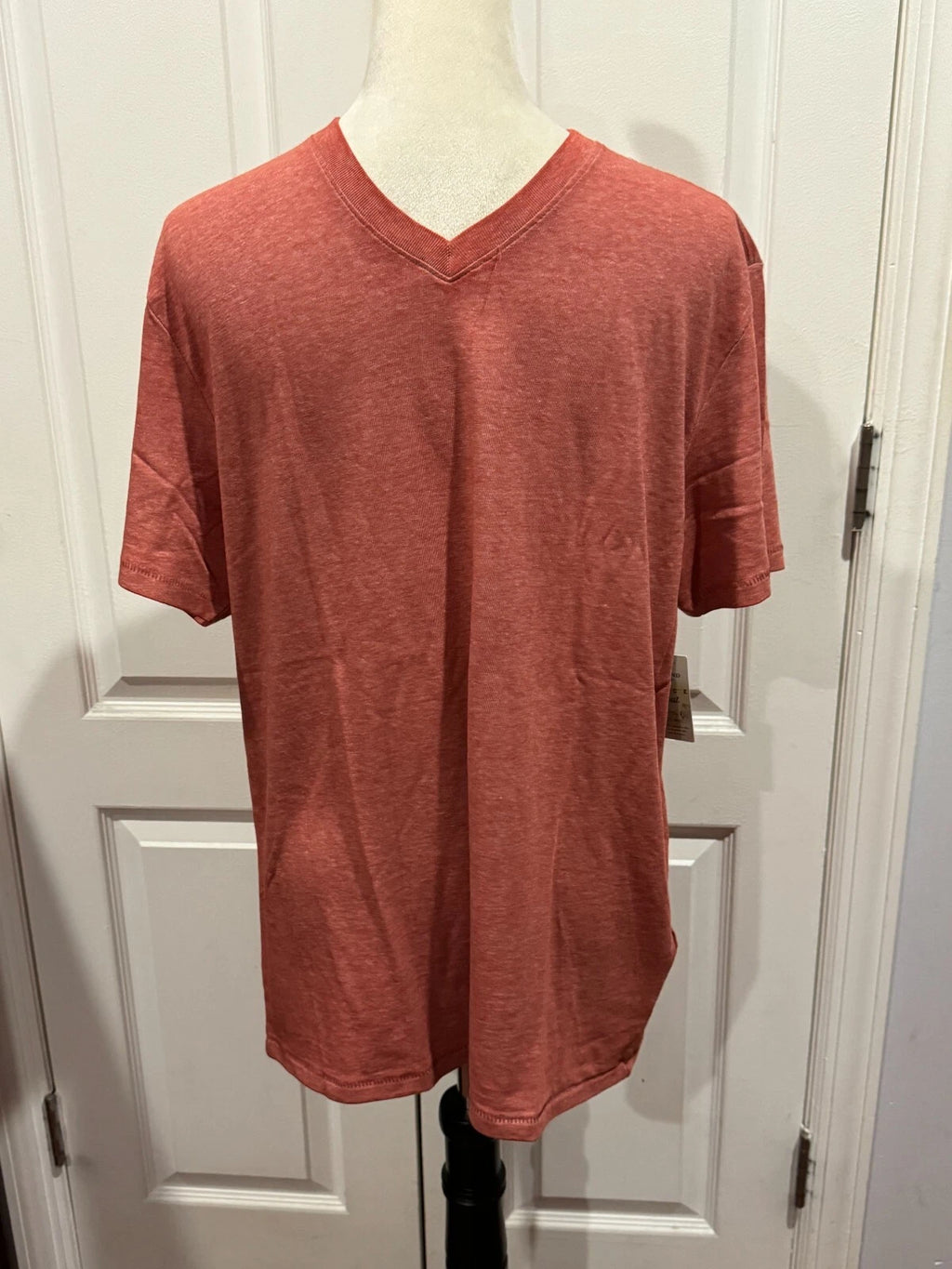 Lucky Brand Venice L Burnout T Shirt Men V Neck Short Sleeve Light Red