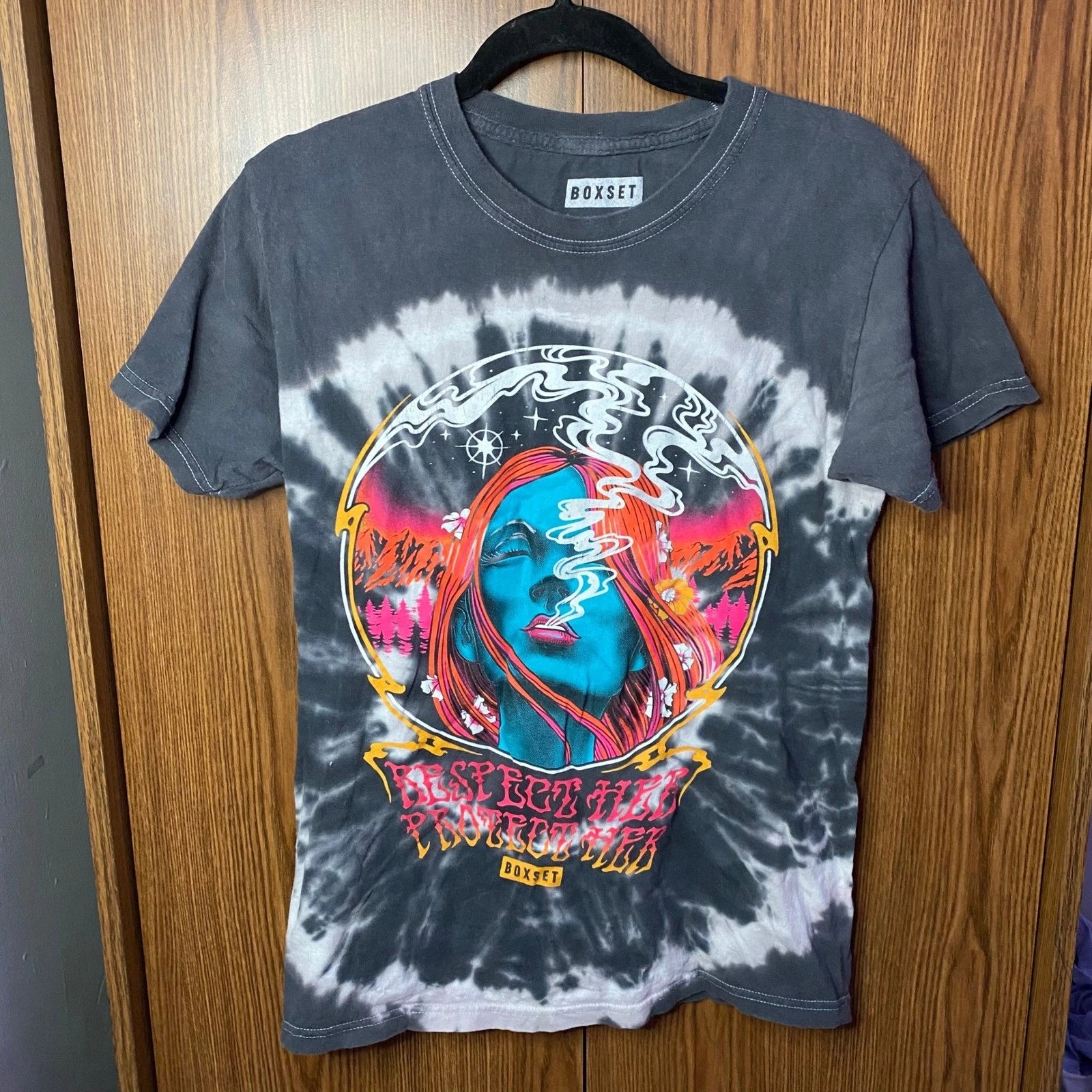 Boxset Graphic Tee Mens Small Black Tie Dye Respect Her Protect Her shirt