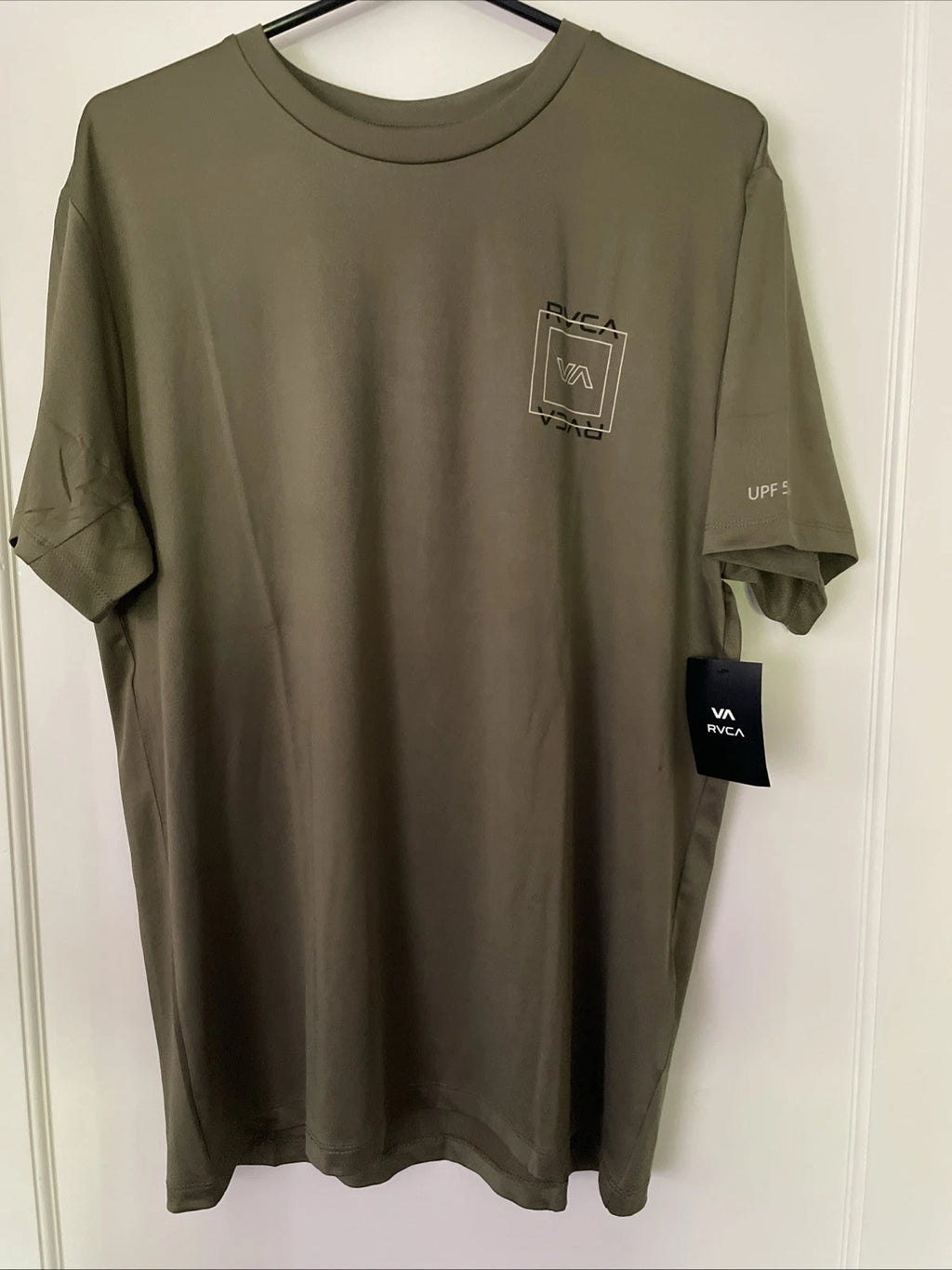 New RVCA Sport Active Gym  Workout Running Street Style Men's Tee Shirt Size XL