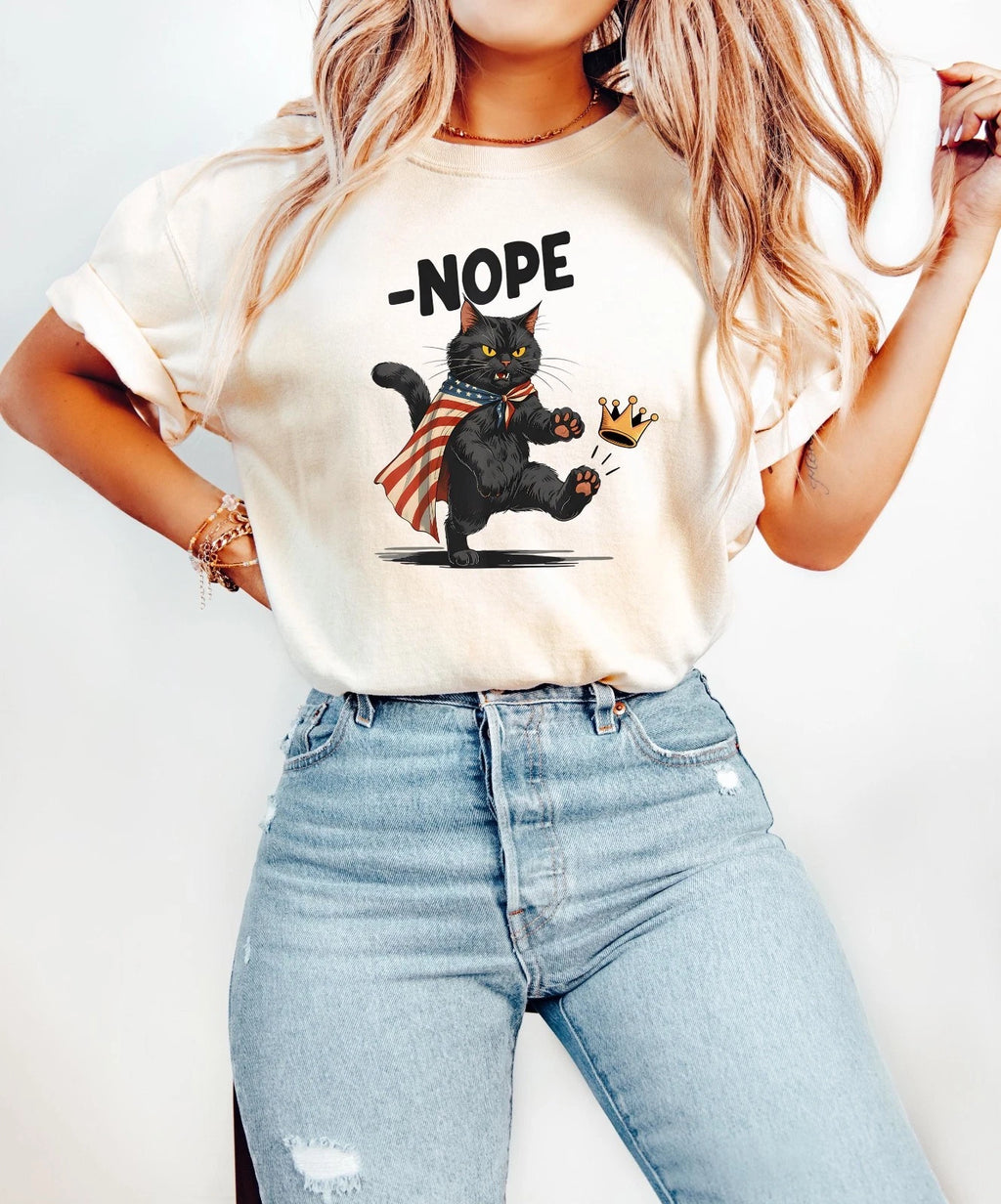 No Kings in America Black Cat Hoodies, No Kings Shirt, Funny Political Meme T-Sh