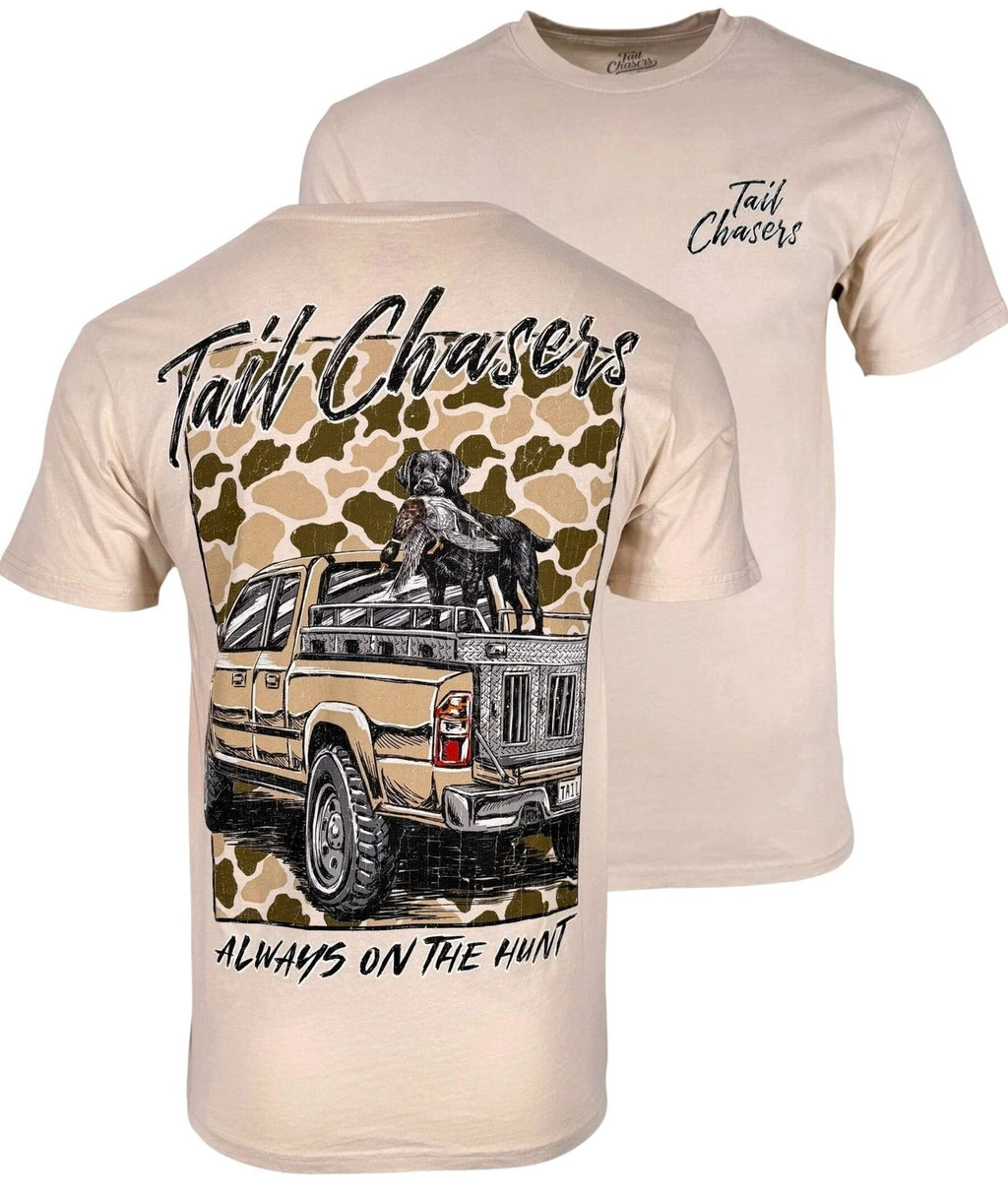Tail Chasers Club Men’s T-shirt On The Hunt