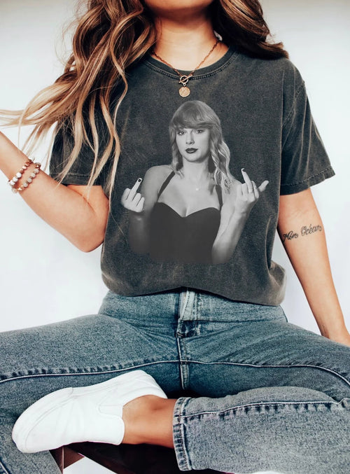 2X-LARGE Taylor Middle Finger Shirt, Trendy Aesthetic Comfort Colors Tee Rep Era