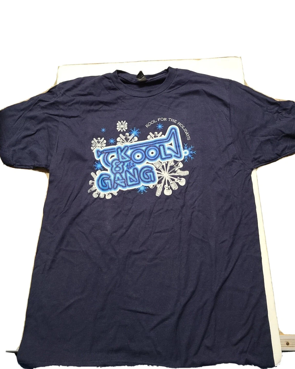 Kool & The Gang “Kool For The Holidays” Graphic T-Shirt Size LARGE L mens womens