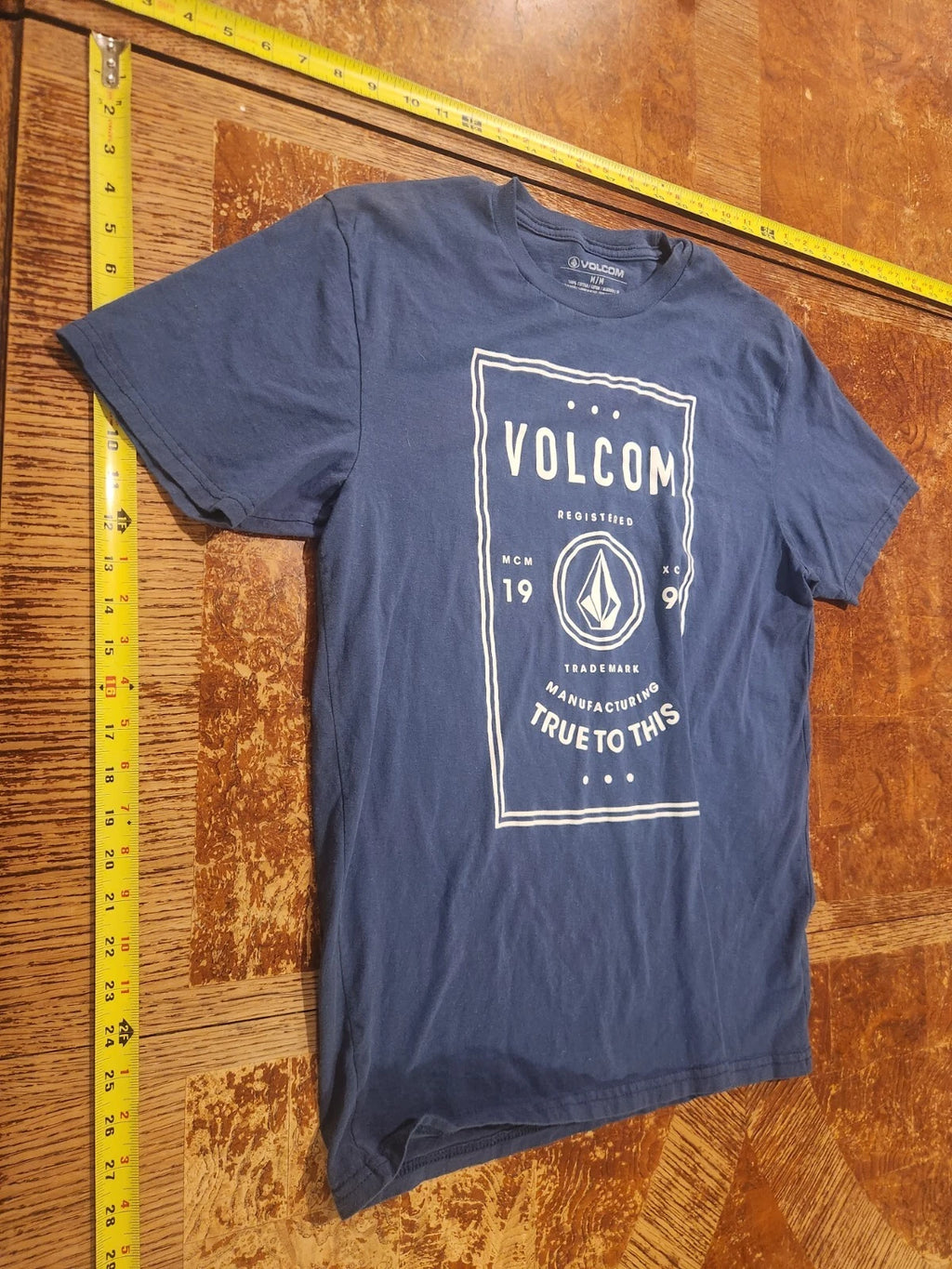 Volcom modern fit blue t-shirt men's sz Medium #S21
