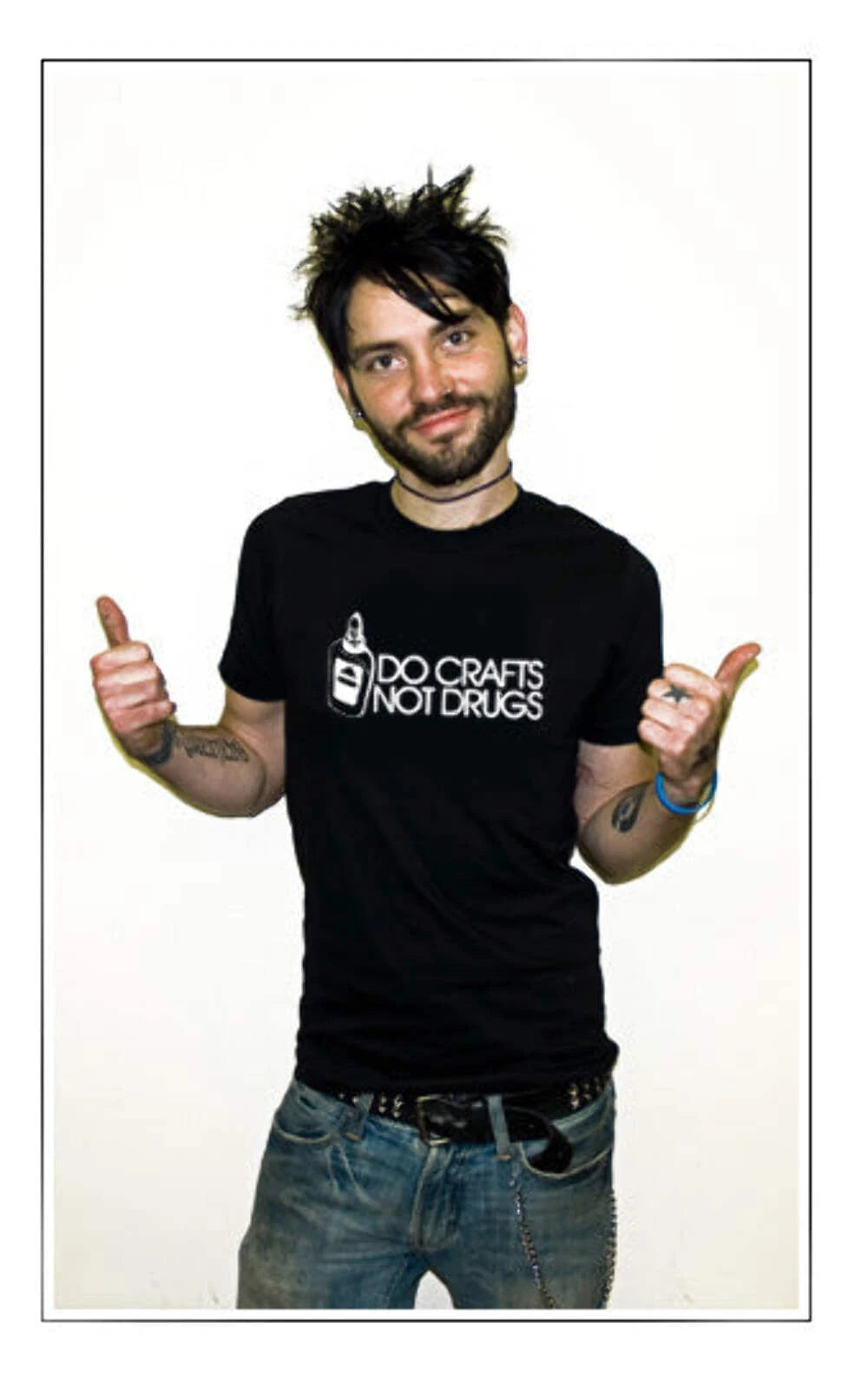 Do Crafts Not Drugs Funny Glue Sniffing Humor T-Shirt