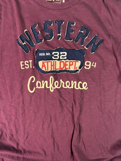 2000s Burgundy Blue Cream Old Navy "Western Confernece" Front Graphic Size XL