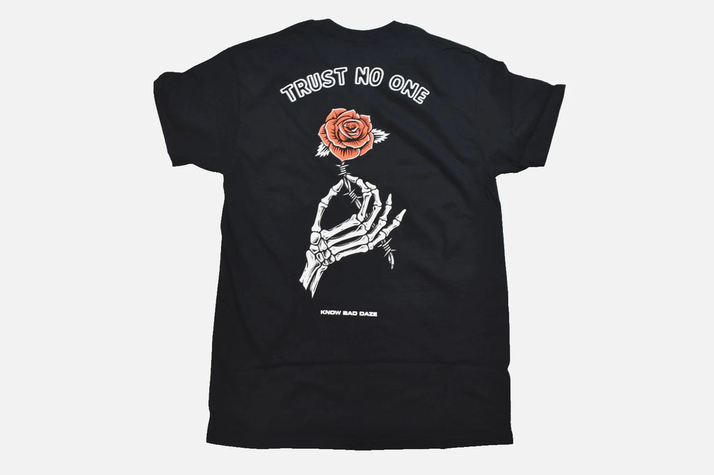 Know Bad Daze Trust No One Mens Black Skeleton Hand Rose Black Shirt New Medium