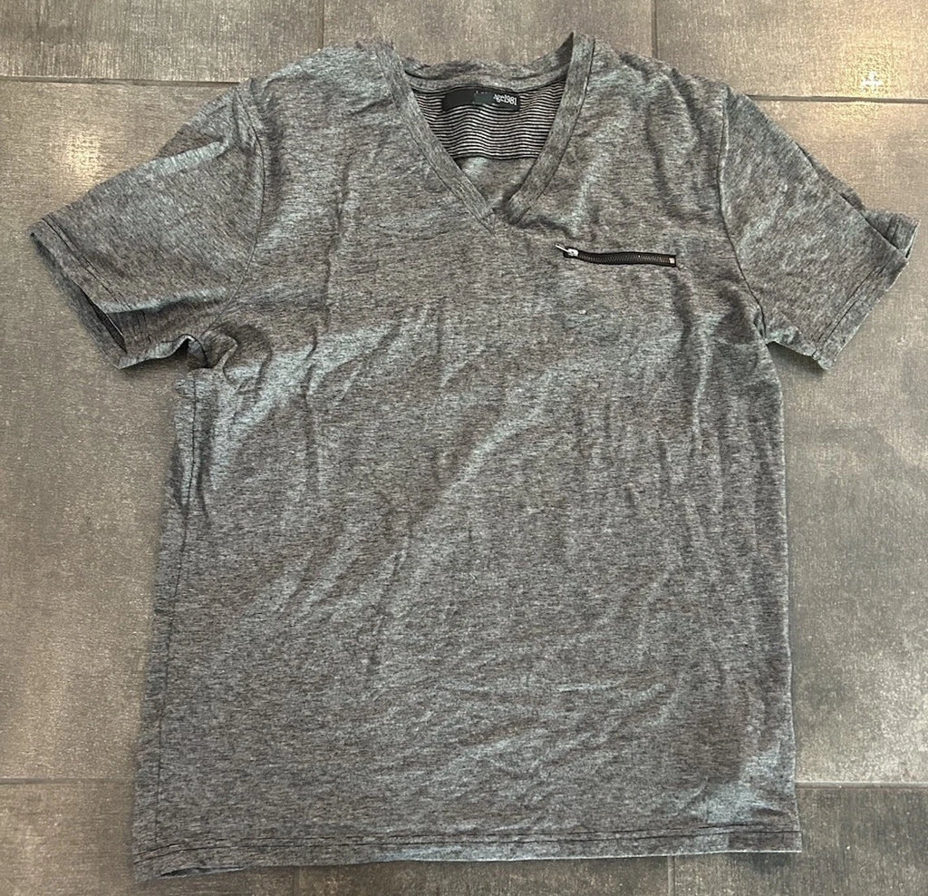 Heritage 1981 TShirt Men's Large Dark Gray Design Zipper Pocket Short Sleeve