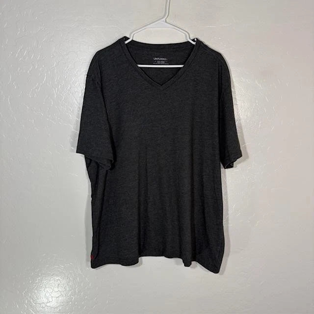 UNTUCKit Shirt Mens 3XL Charcoal Gray Bussola V-Neck Short Sleeve Tagless Tee