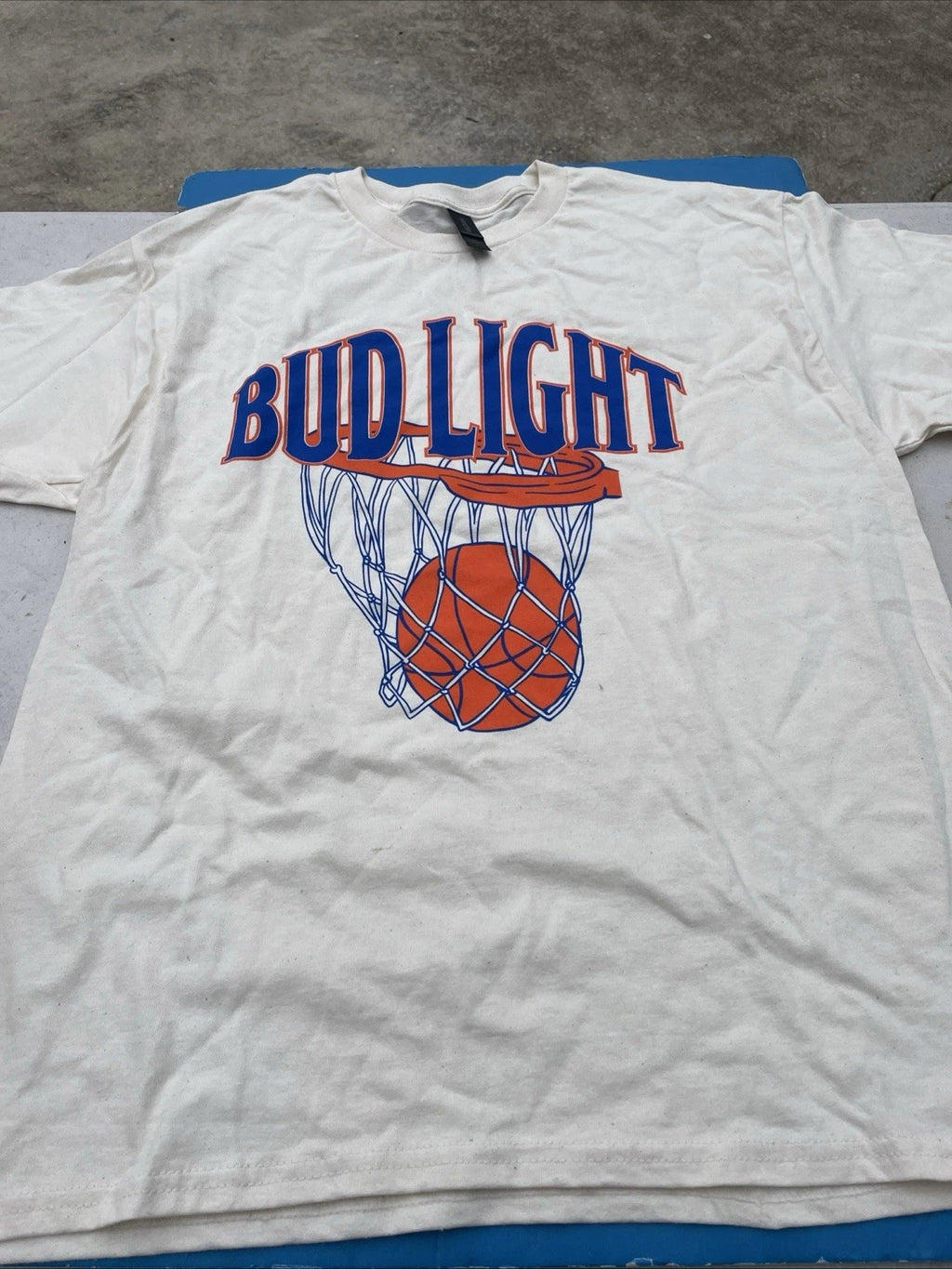 Bud Light Basketball Hanes White Short Sleeve Cotton T-Shirt Men's L New