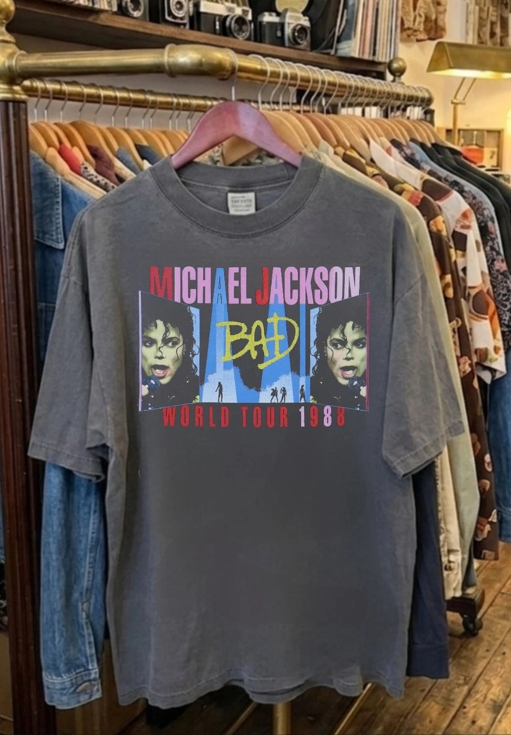 MICHAEL JACKSON BAD TOUR 1988 TOUR ON A SHAKA HEAVYWEIGHT GARMET SHIRT "MODERN"