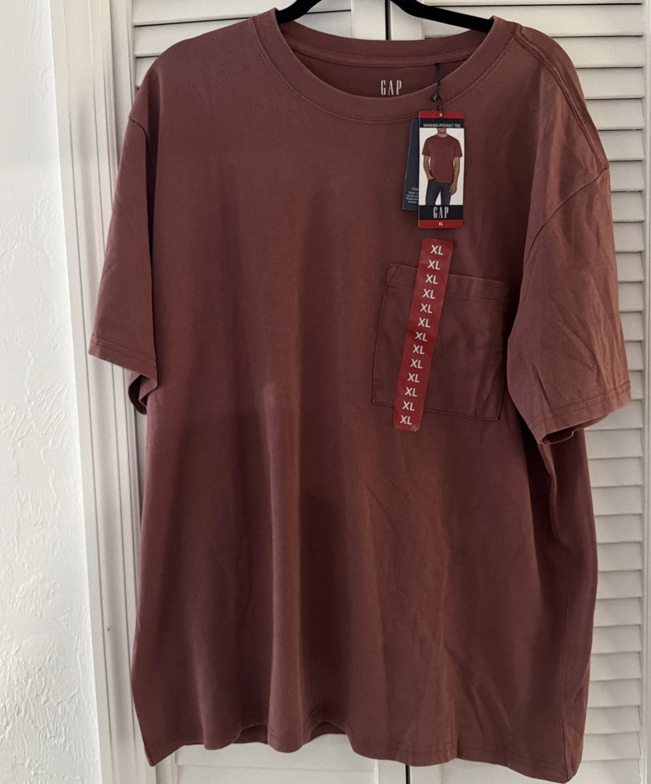 GAP Men’s Red Pocket Shirt Size XL Super Soft Men’s The Gap Causal T Shirt NWT