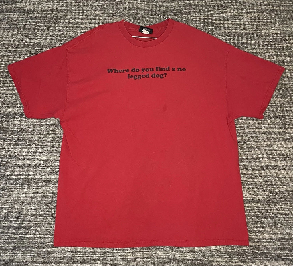 Loungefly Dad Joke “ Where Do You Find A Dog With No Legs?” T Shirt Size XXL Red