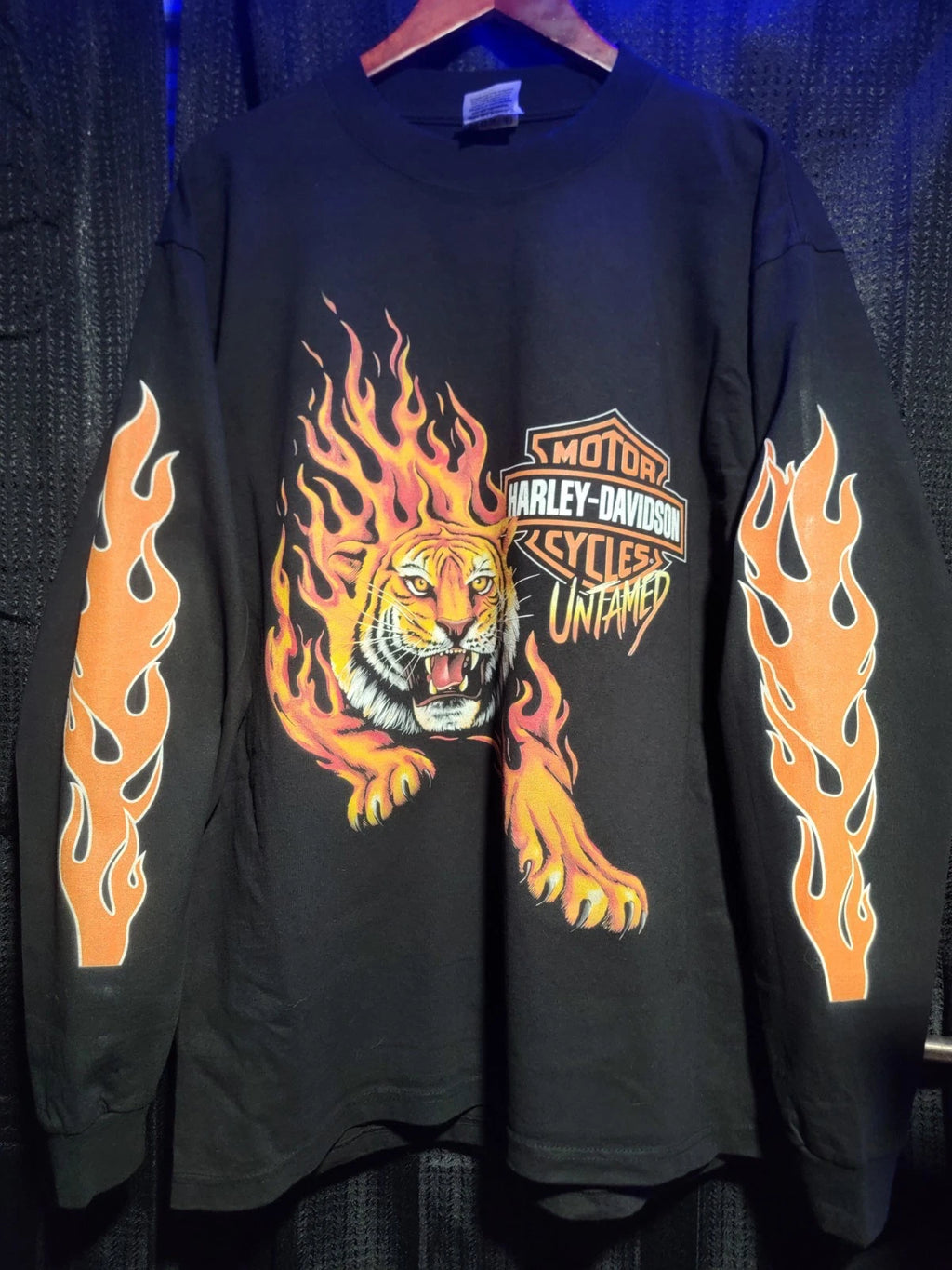 VNTG HARLEY UNTAMED REPRINT LONG SLEEVE MODERN ON PREMIUM HEAVYWEIGHT T SHIRT