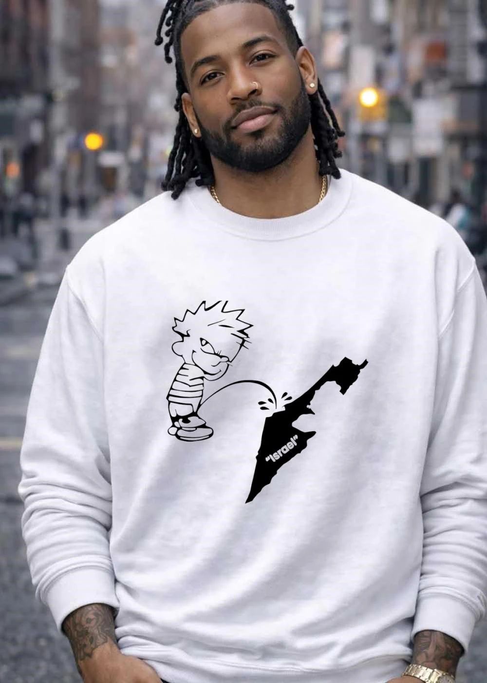 The kid pee on Israel shirt