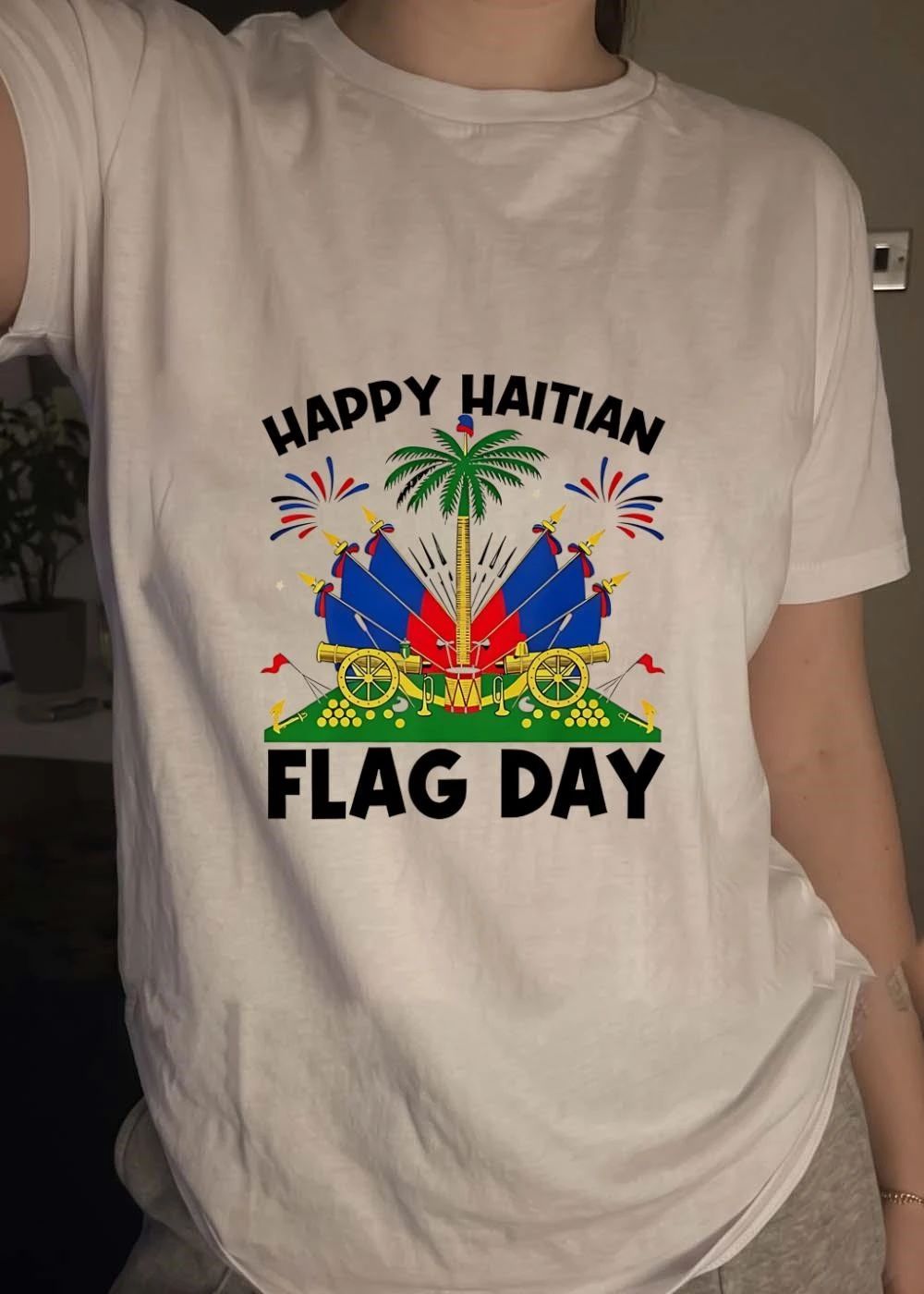 Happy Haitian Flag Day Haitian Coat Of Arms Palm Tree Cannons Fireworks T-Shirt