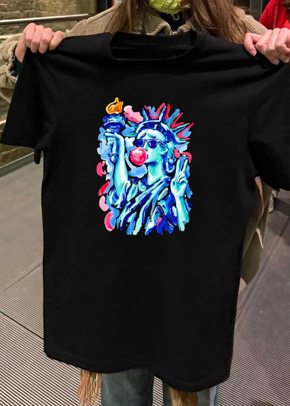 Statue Of Liberty Blowing Bubble Gum Sunglasses Pop shirt