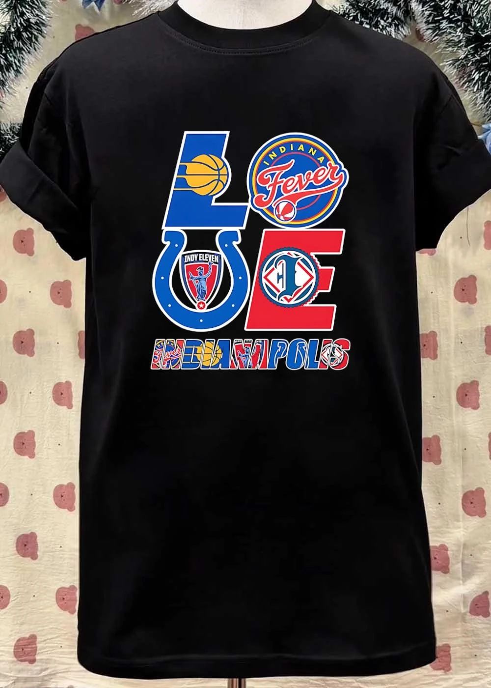 Indianapolis Team Logos Love Graphic And Indianapolis Text T-Shirt