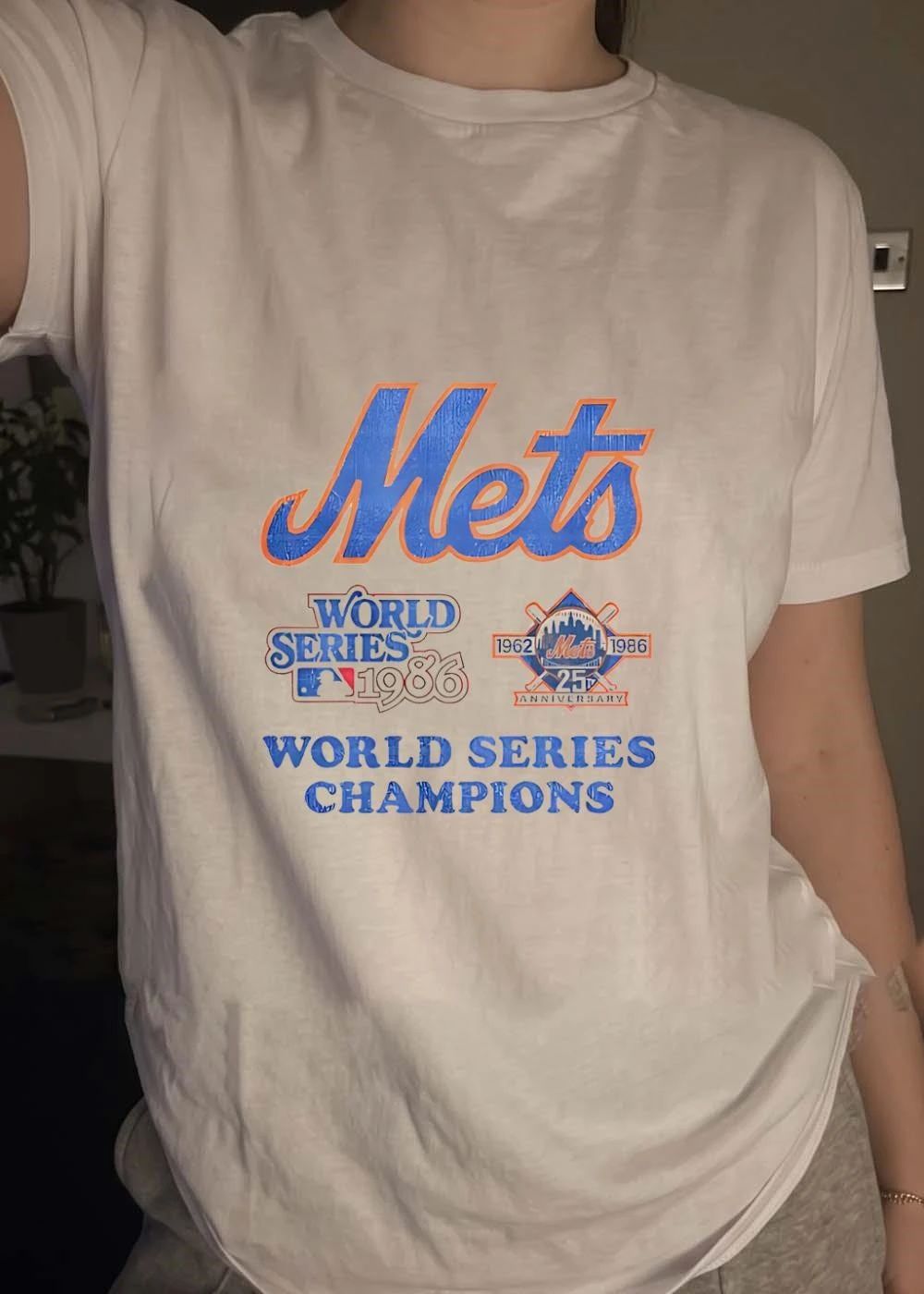 Distressed Mets Logo 1986 World Series Champions 25th Anniversary T-Shirt