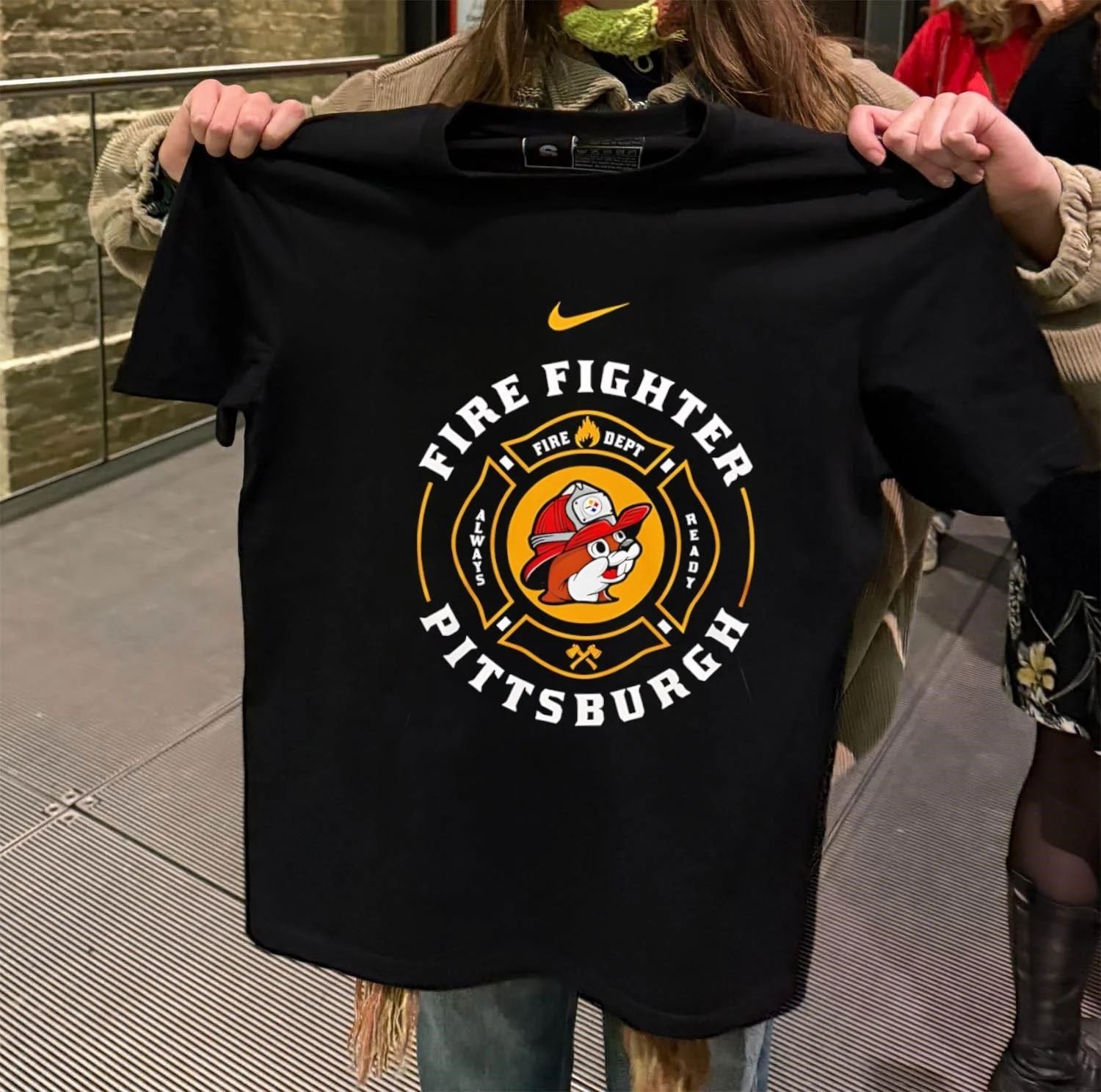 Pittsburgh Firefighter Buc-ee’s Steelers Maltese Cross T-Shirt