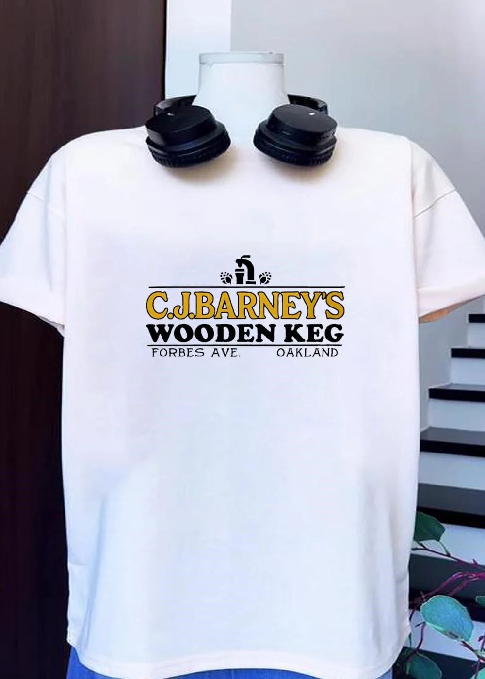 C.J.Barney’s Wooden Keg Forbes Ave Oakland shirt