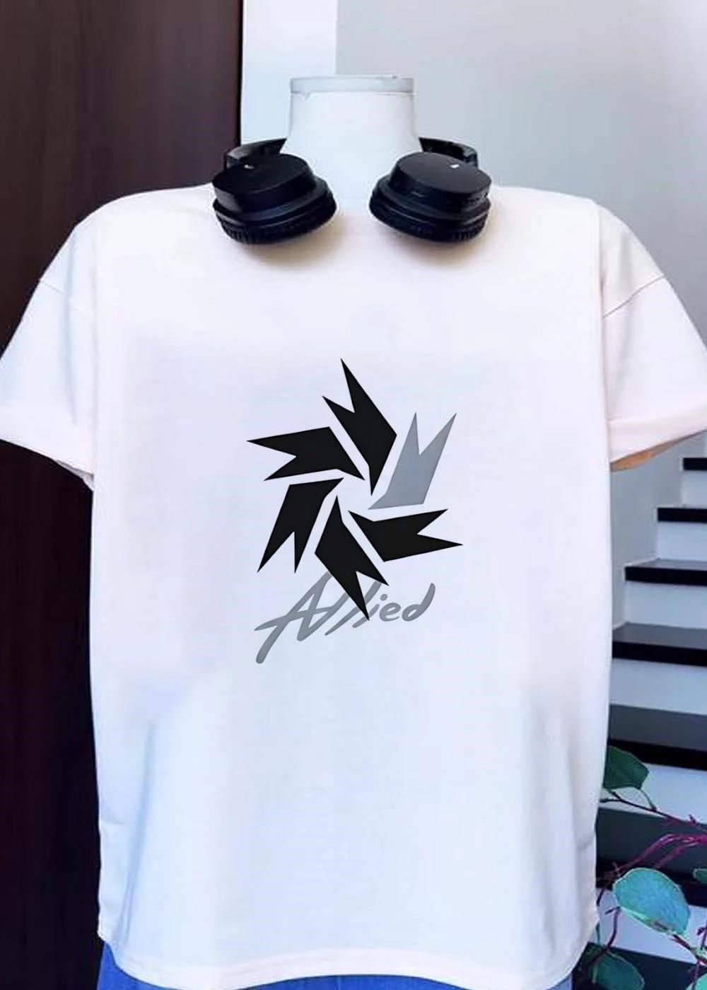 Allied Black And Gray Stylized Star Graphic T-Shirt