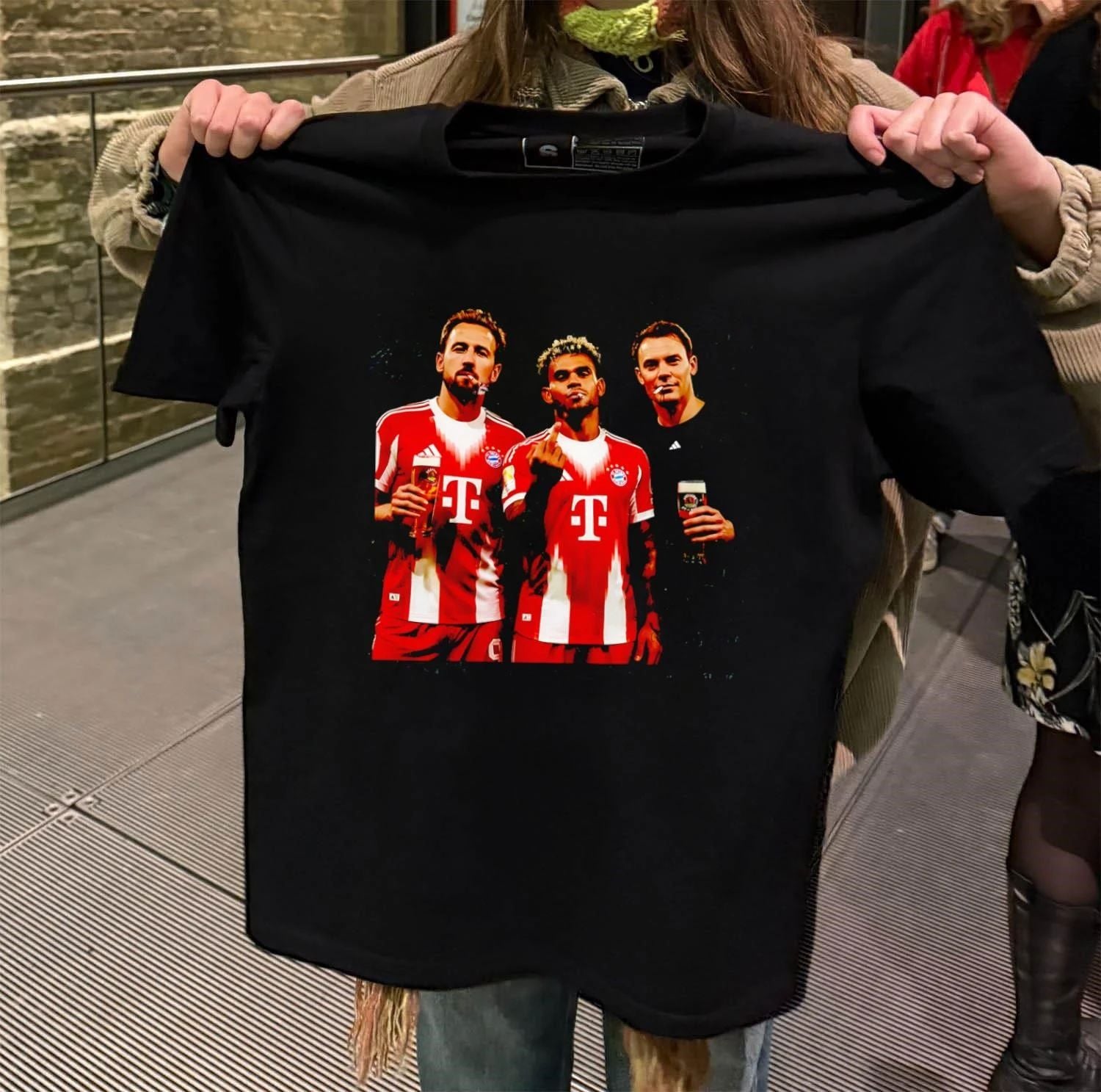 Harry Kane and Manuel Neuer and Luis Díaz shirt